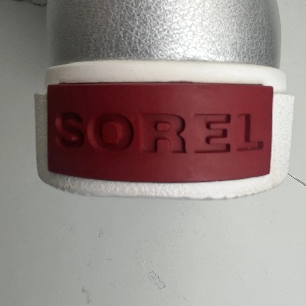 Sorel Waterproof Metallic Silver Puffer Snow Boots‎ Womens 9.5 Après Ski Y2K